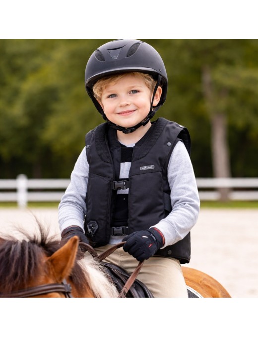 Enfant portant gilet airbag Hit-Air Complet 3 Kids équitation sécurité enfant
